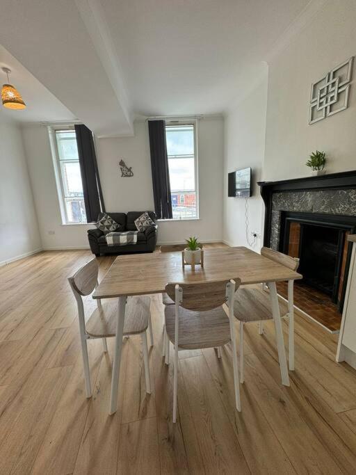 Spacious Flat In Sheffield City Center Gs304 ภายนอก รูปภาพ
